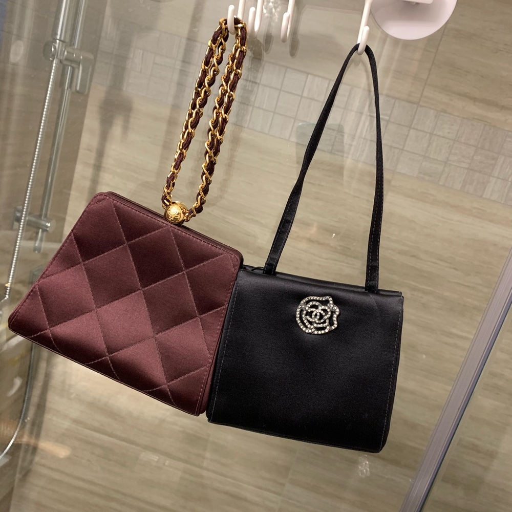 ❌SOLD❌Vintage Chanel Satin chain hand bag - Picture 1 of 10